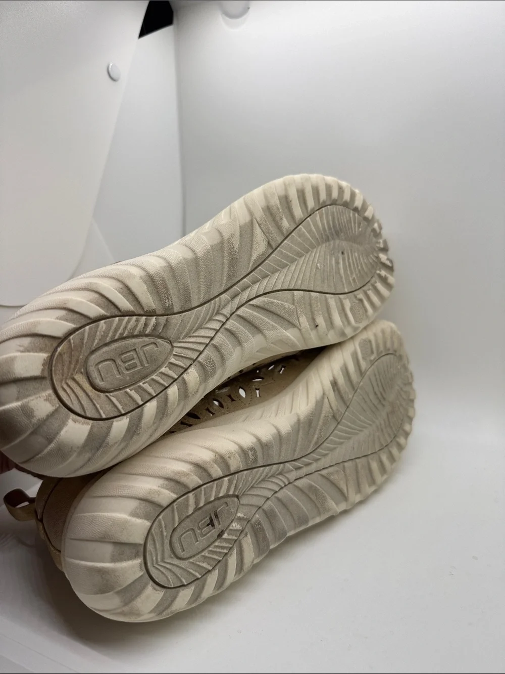 JAMBU Bellerose Encore flats. Size 10